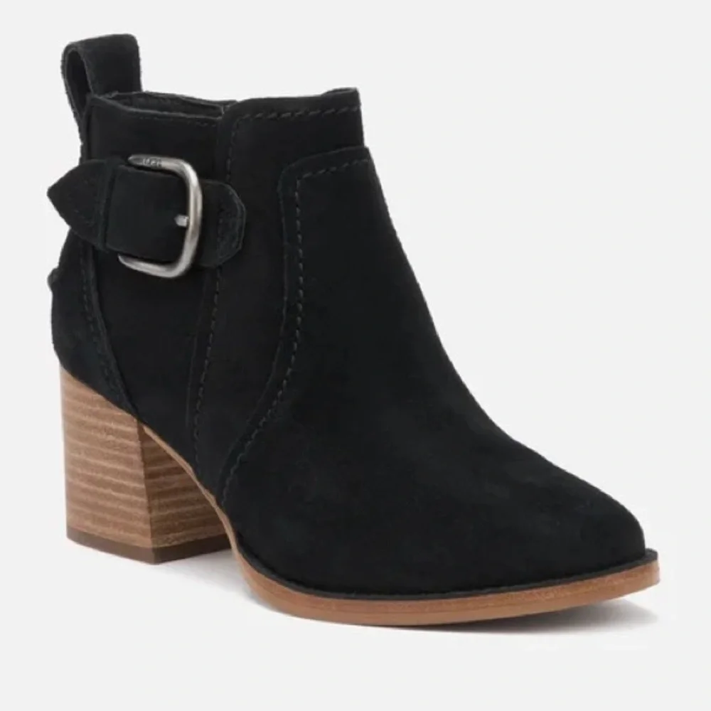 UGG Women's Leahy Buckle Heeled Black Suede Ankle Boots - Black Size 8